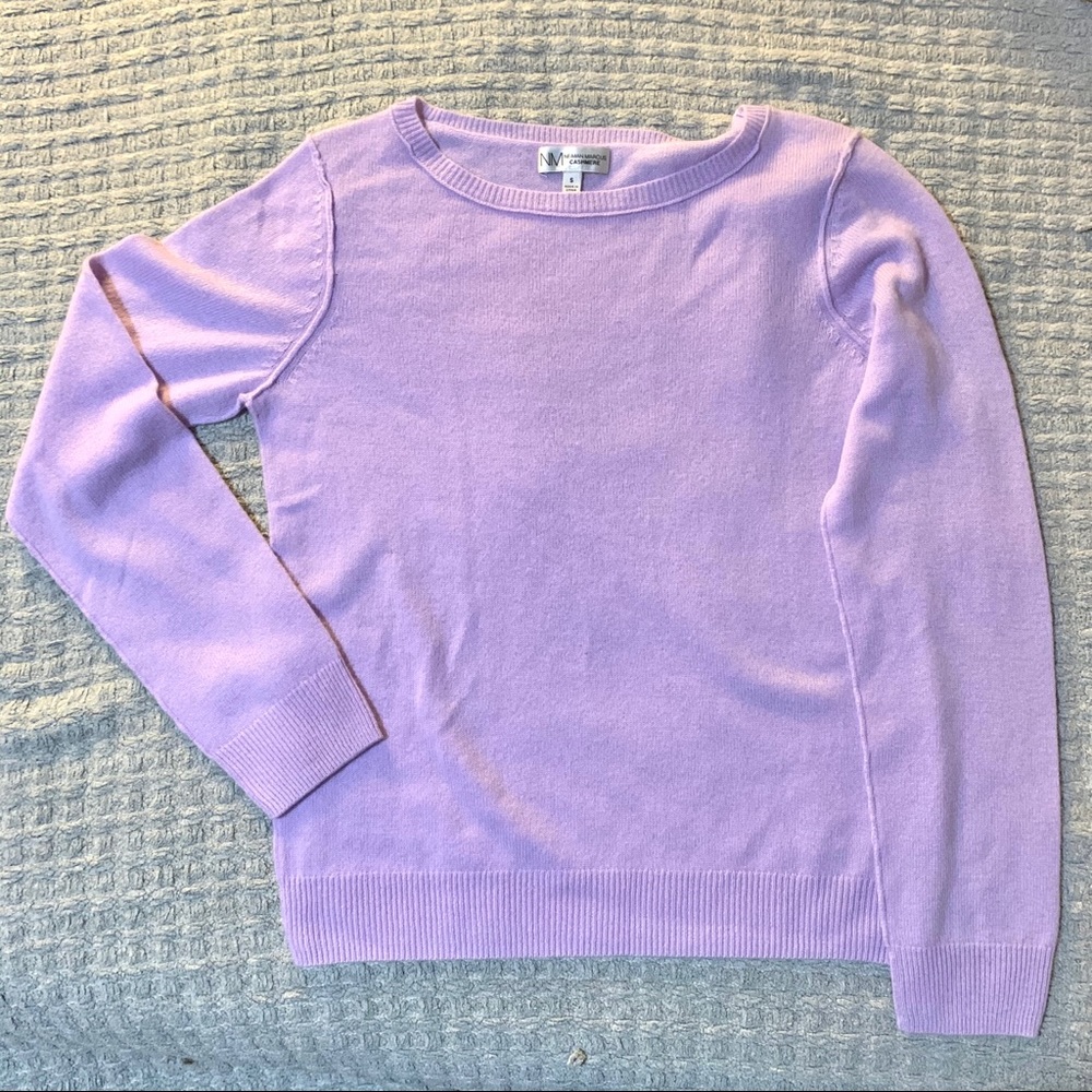 Neiman Marcus lavender cashmere sweater